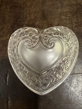 Authentic Lalique  Heart box, for trinkets or jewelry